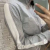 Прогулочный костюм в спортивном стиле с лампасами декорированными лентой с люрексом серый Vincenove