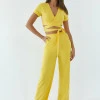 Стильный костюм на завязках со штанами и топом из рибана желтый Оскар